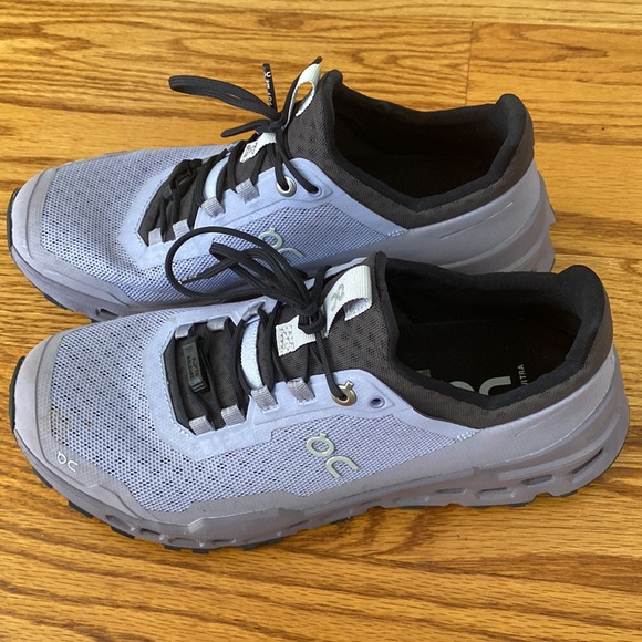 Women’s On Cloud CloudUltra- cute and comfortable - Picture 2 of 4